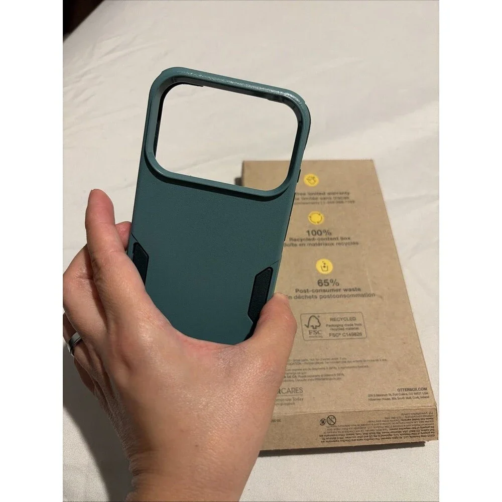 OtterBox iPhone 17 Pro Commuter Series Case - Drop+
